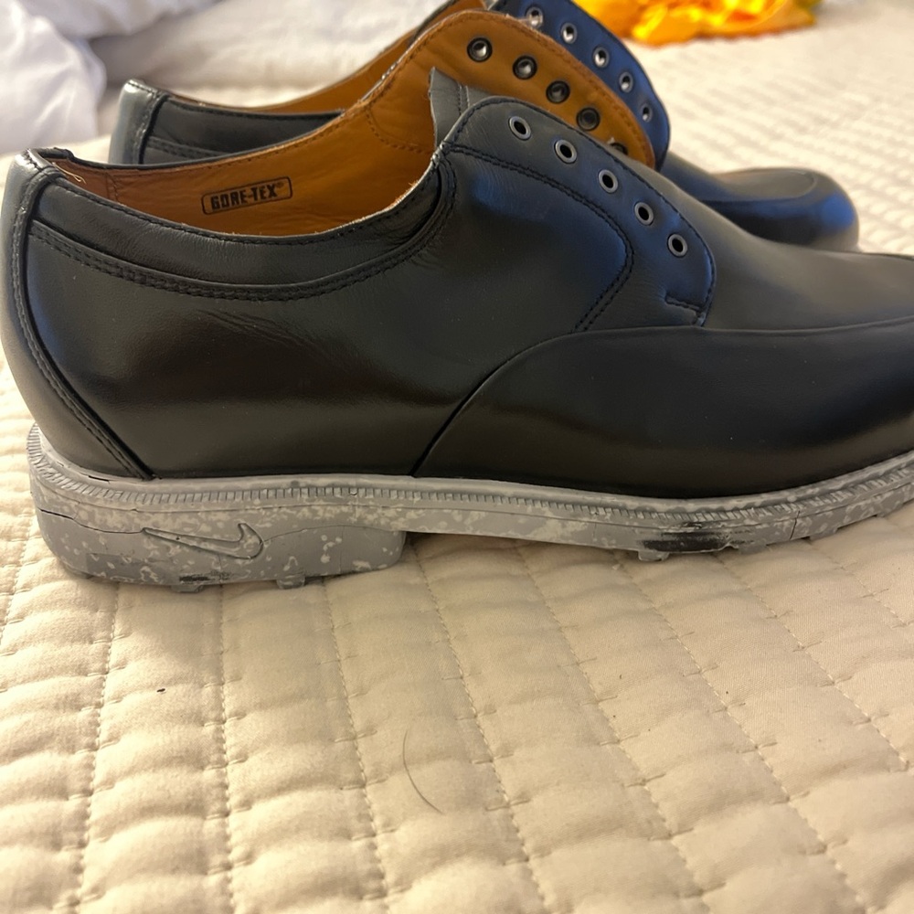 Nike Men's Black Leather Course Air Tour Tiger Woods - Picture 2 of 3